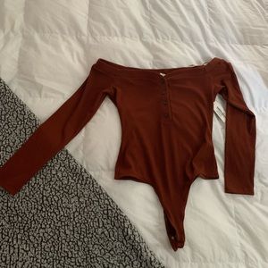 Bodysuit off shoulder